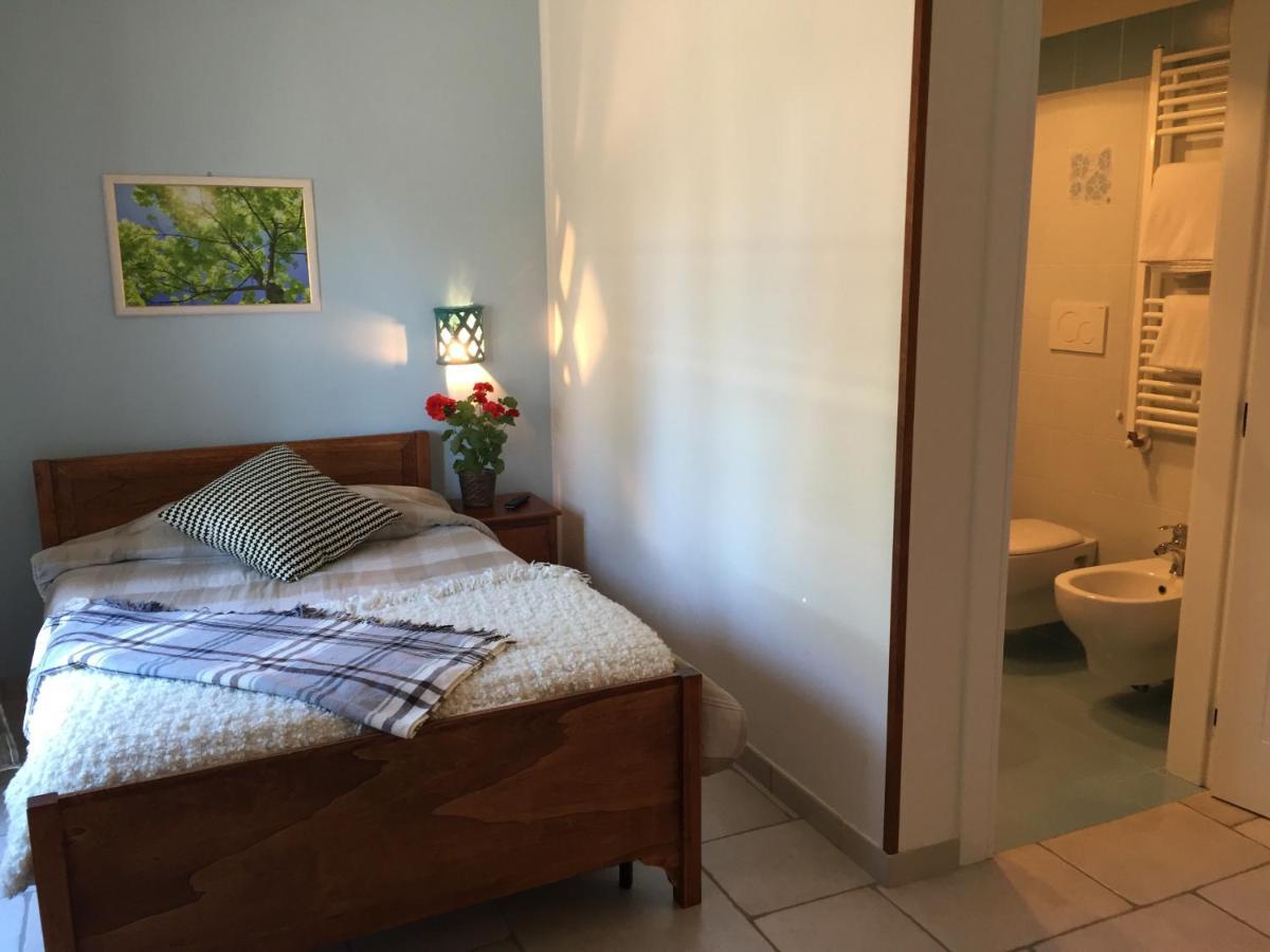 Casa Mita Bed and Breakfast Pulsano Exteriör bild